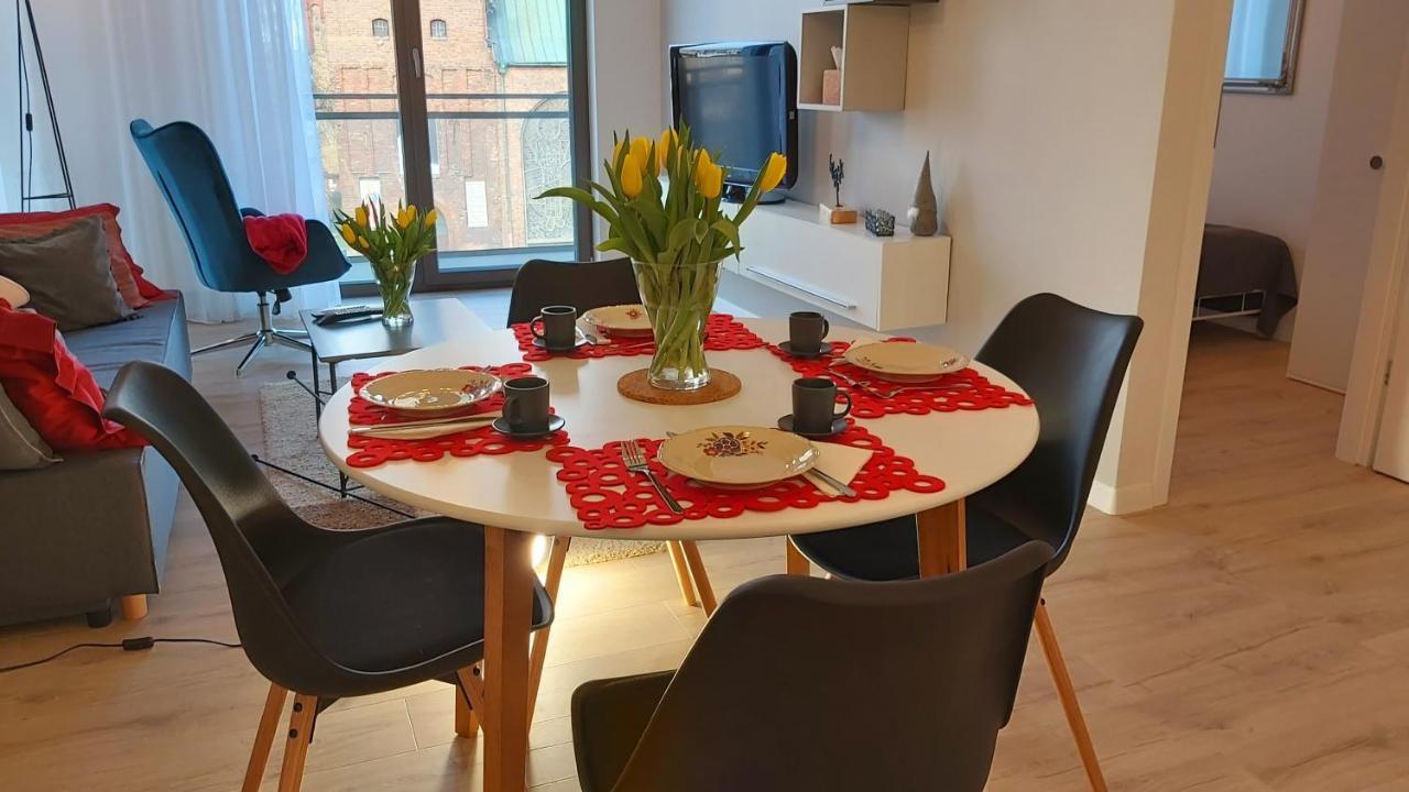 Central Apartments Ogrody 1 & Parking 格但斯克 外观 照片